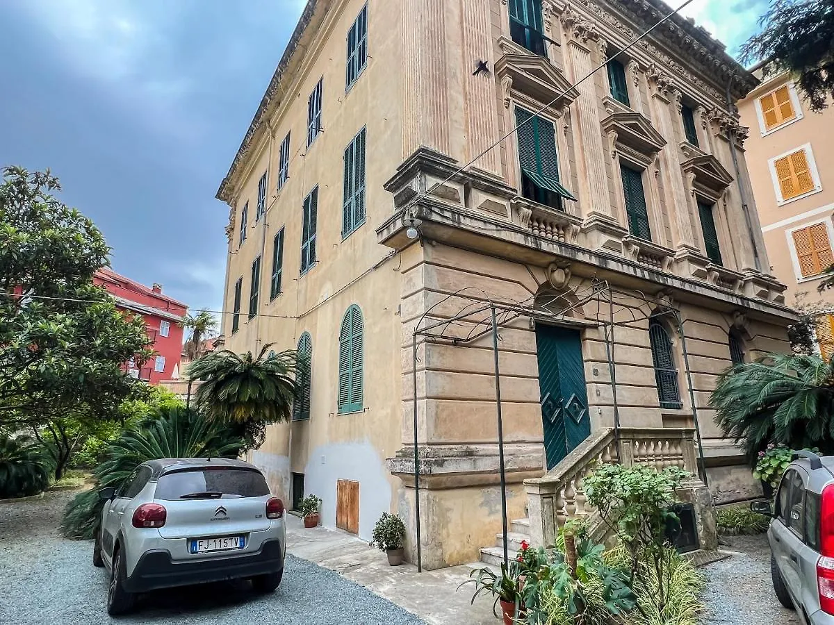 Appartamenti In Villa Del '900 Varazze 0*,  Italy