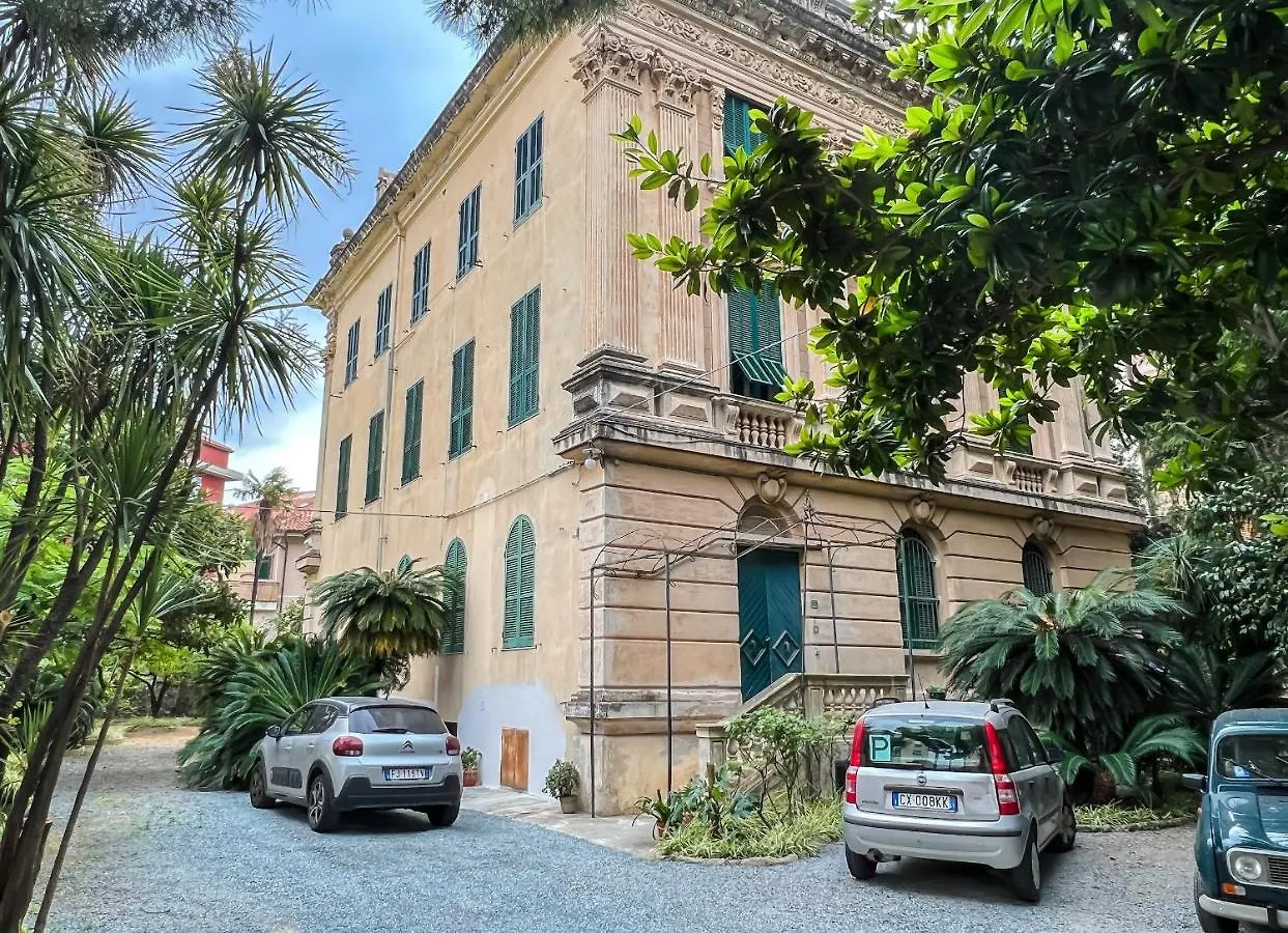 Apartment Appartamenti In Villa Del '900 Varazze
